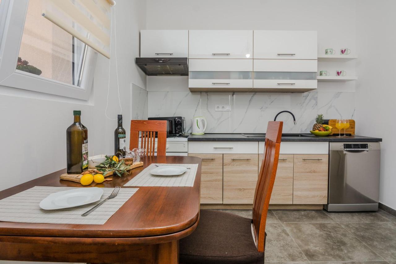 Lovely Apartment M&K In Peaceful Area - Ζαντάρ Εξωτερικό φωτογραφία