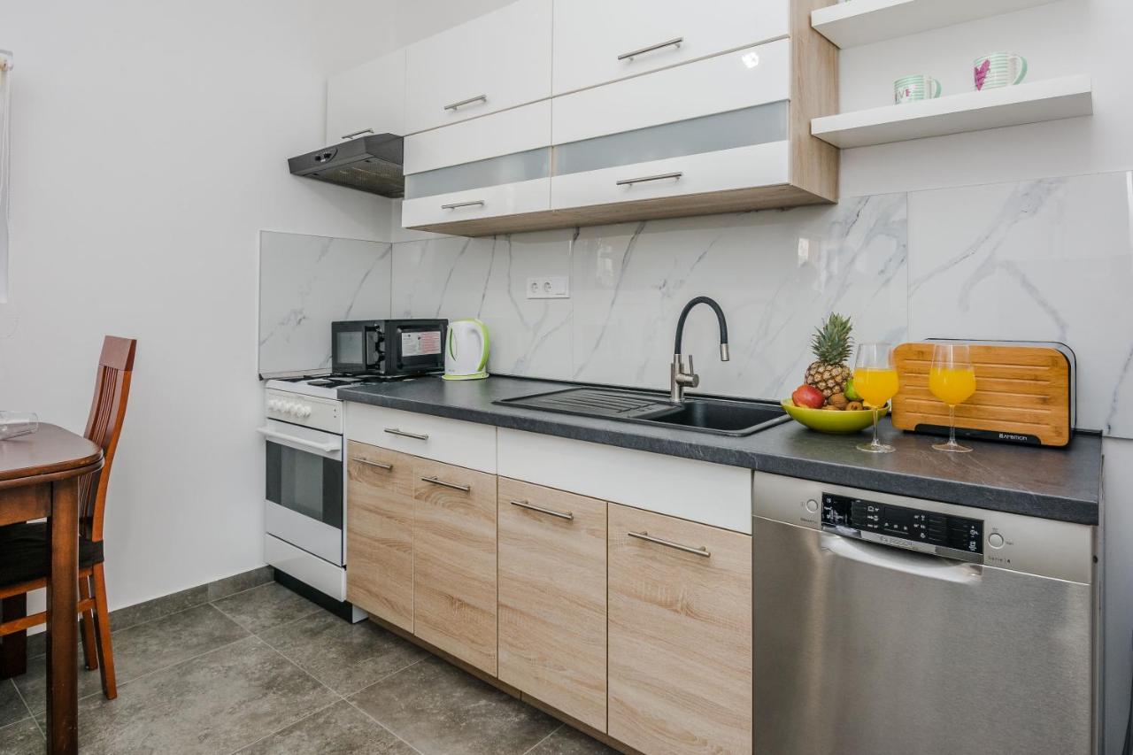 Lovely Apartment M&K In Peaceful Area - Ζαντάρ Εξωτερικό φωτογραφία