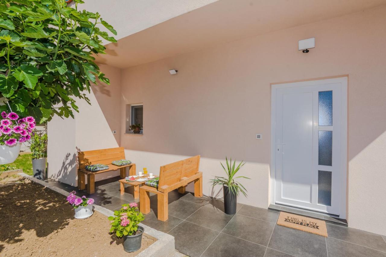 Lovely Apartment M&K In Peaceful Area - Ζαντάρ Εξωτερικό φωτογραφία