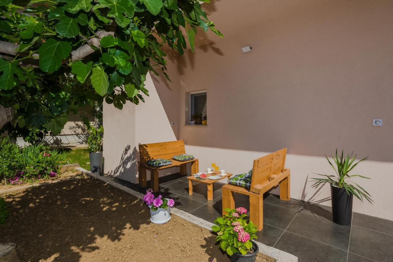 Lovely Apartment M&K In Peaceful Area - Ζαντάρ Εξωτερικό φωτογραφία